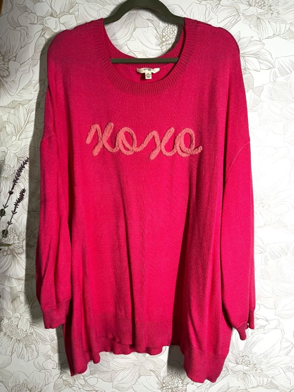 Terra & Sky Womens Plus Size Hot Pink Sweater 4X With "XOXO" Text Lightweight &